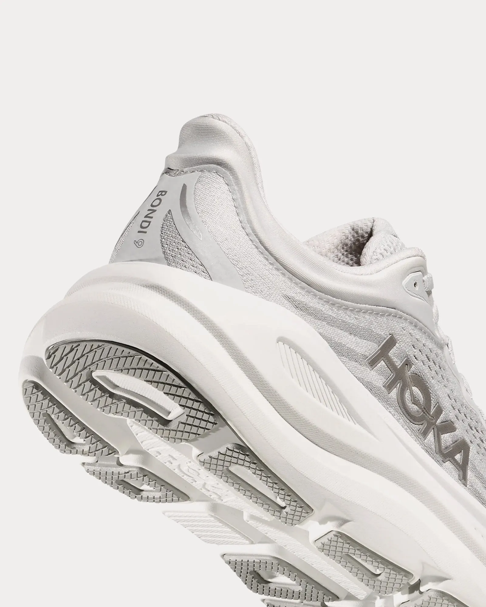 Bondi 9 Stardust / Silver Running Shoes