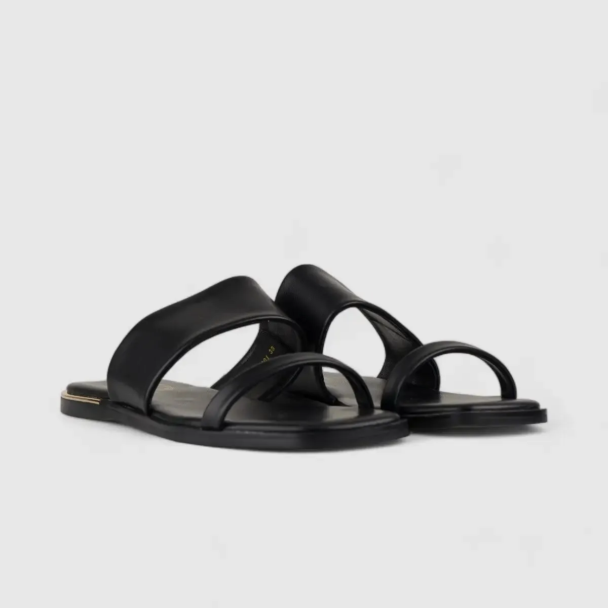 Bulbul Flat Sandal Black Car5001