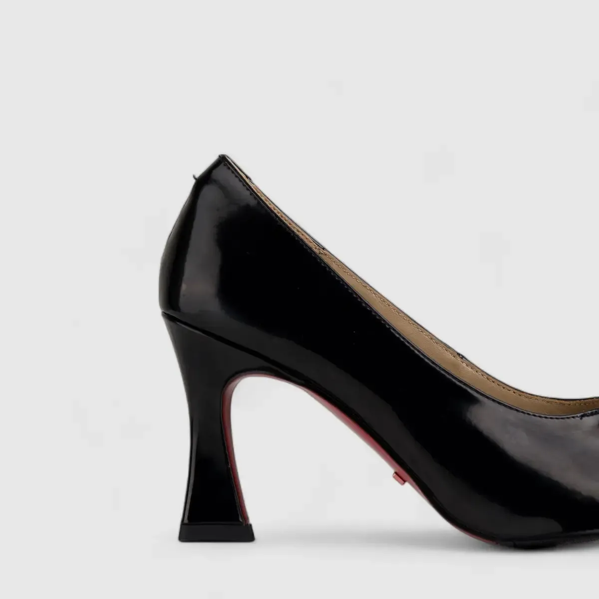 Bulbul Leather Court Shoe Black LAR6001