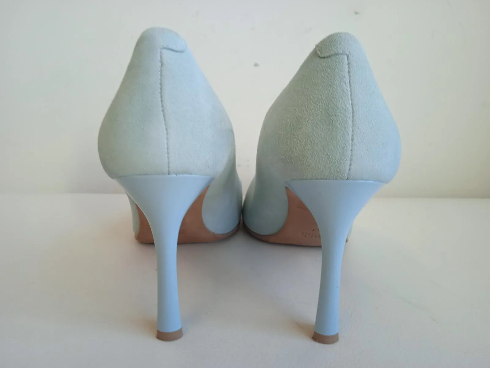 HUGO BOSS Ladies Celeste Blue Suede Pointed Court Shoes Size EU37 UK4