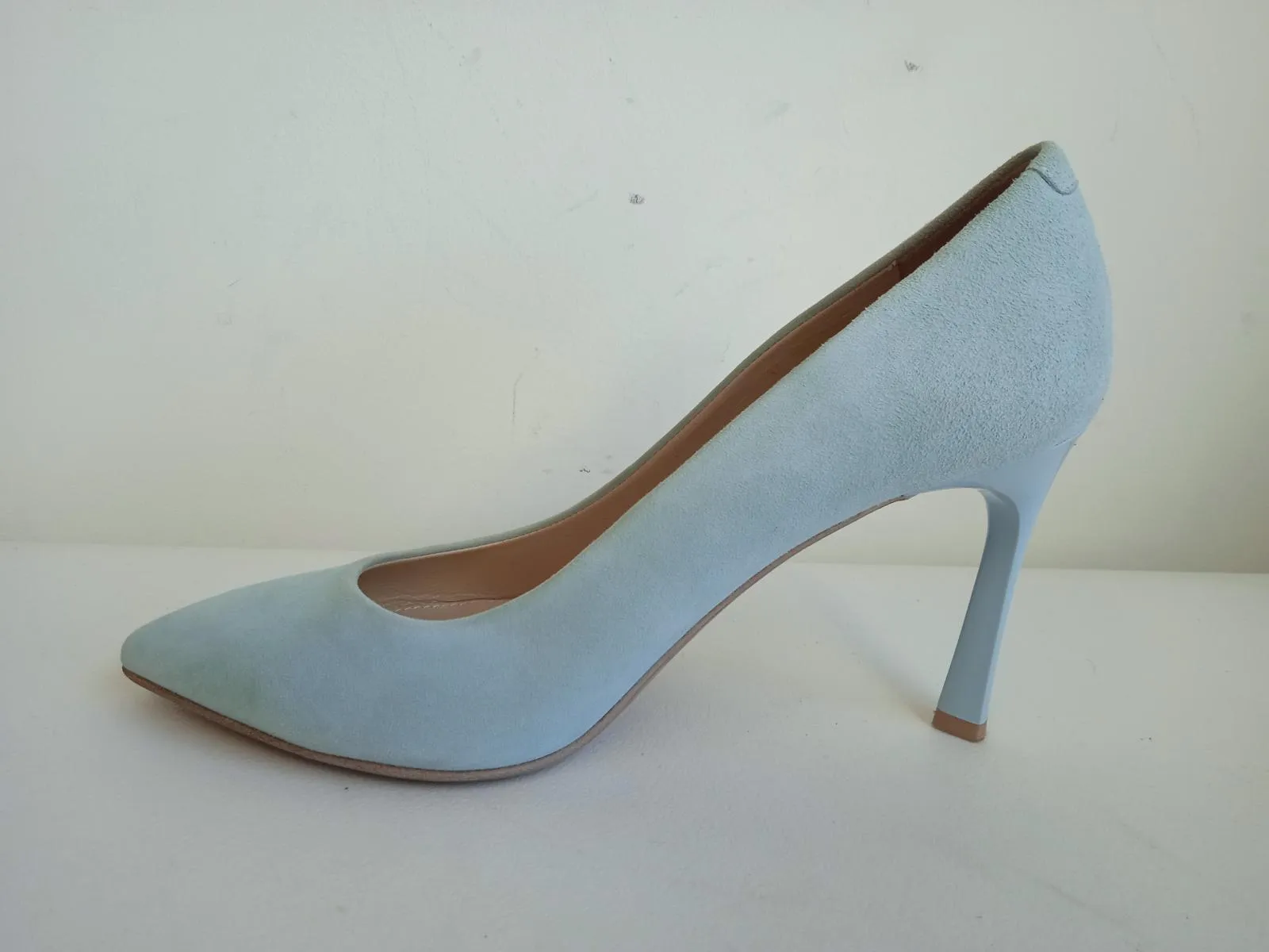 HUGO BOSS Ladies Celeste Blue Suede Pointed Court Shoes Size EU37 UK4