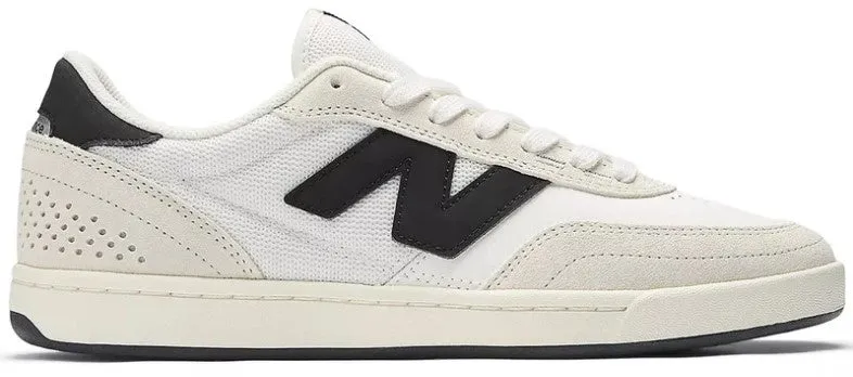 NB Numeric 440 V2 / Sea Salt / Black