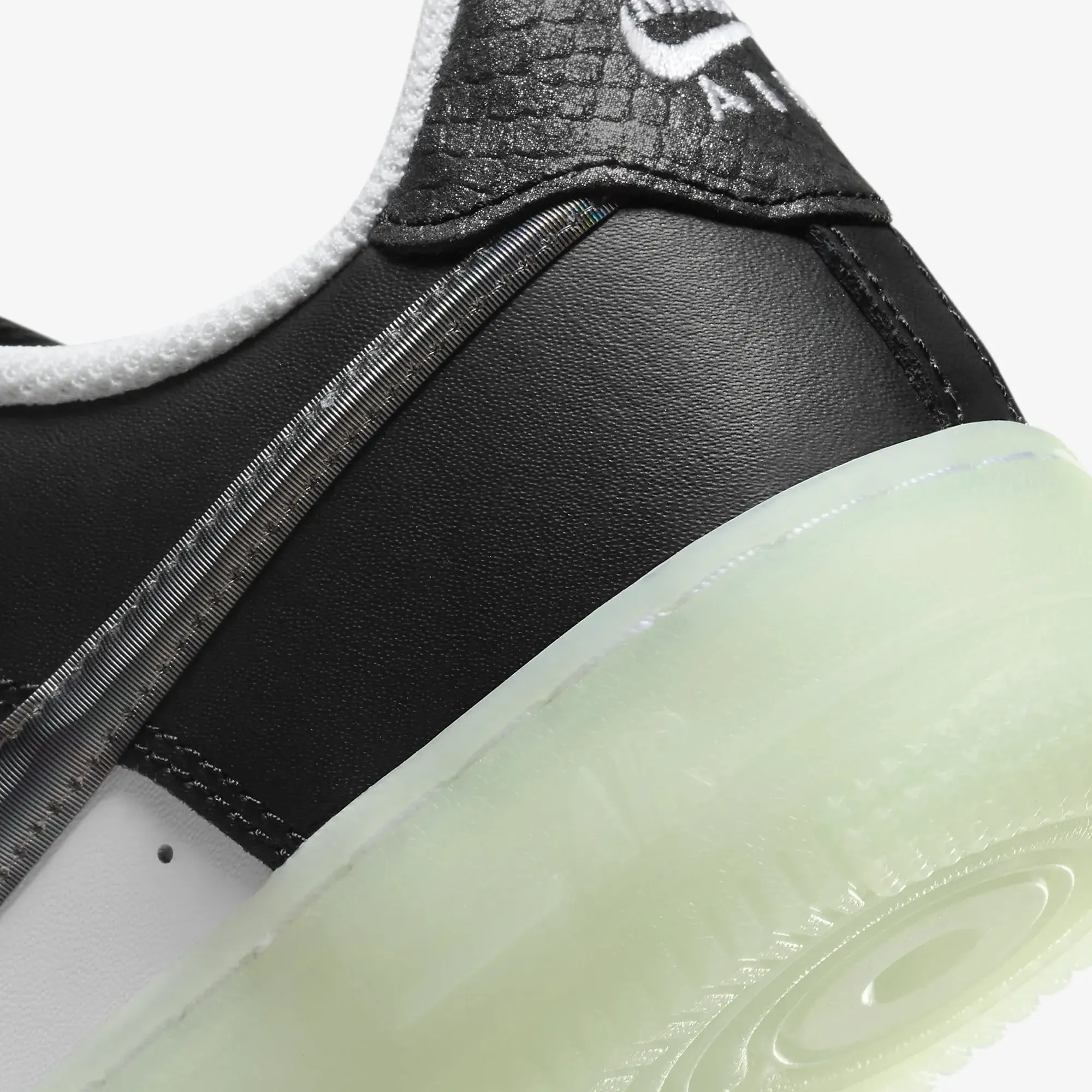 Nike | AIR FORCE 1 LV8 (GS)  { WHITE/BLACK-VAPOR GREEN